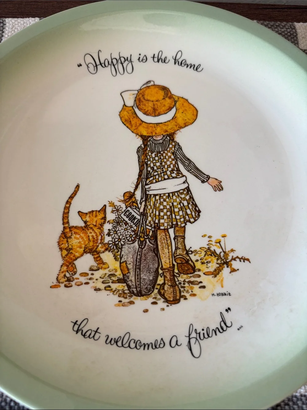 American Greetings Holly Holly Hobbie Plate with Girl and Cat Illustration